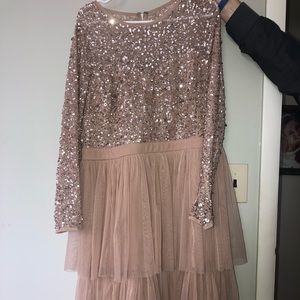 MAKE ME AN OFFER. Long sleeve sequin/tulle dress